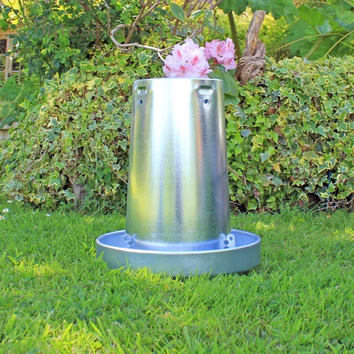 Gaun Galvanised Hanging Poultry Feeder, 10kg